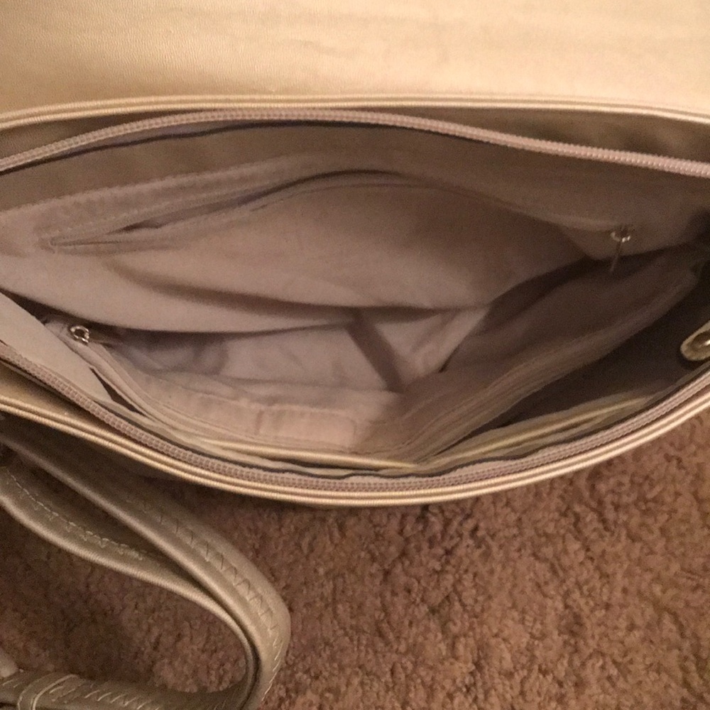 Tote - Picture 4 of 5
